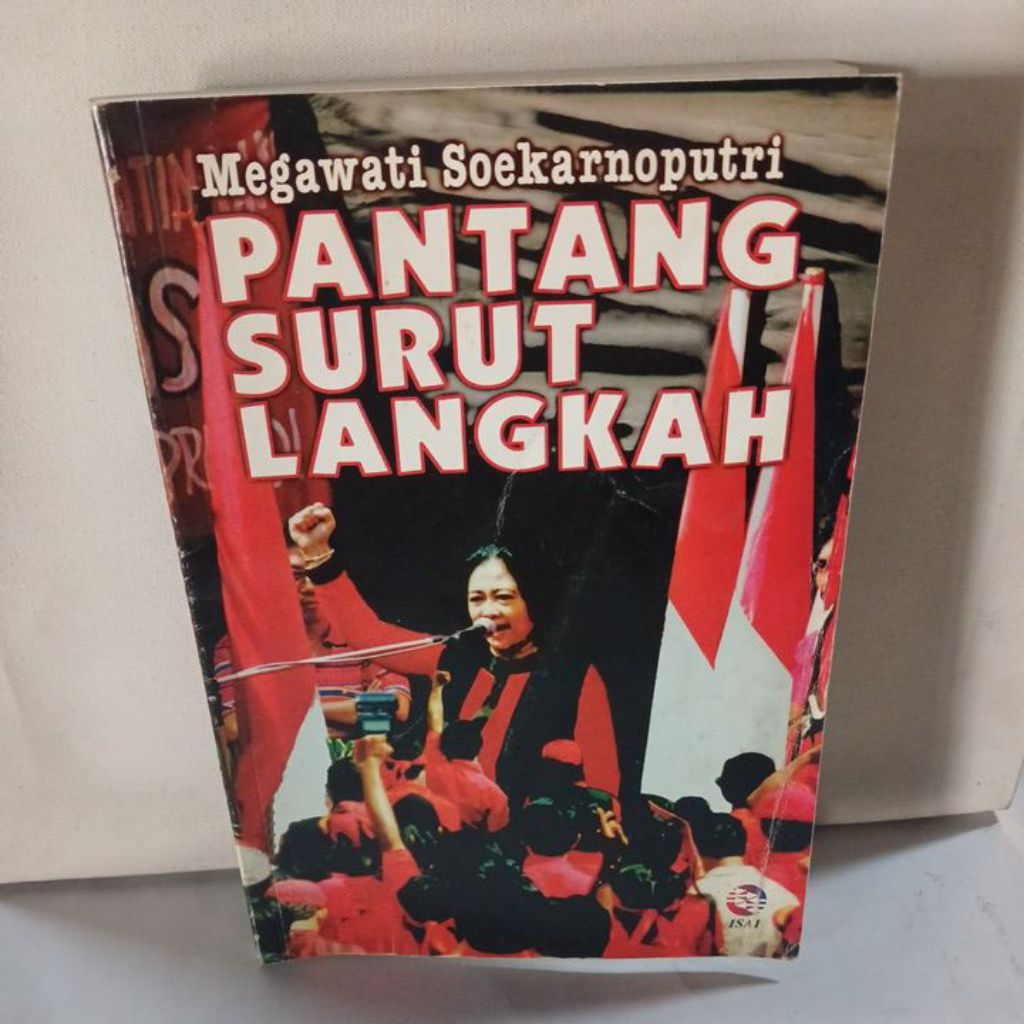 Buku Megawati Soekarnoputri - PANTANG SURUT LANGKAH