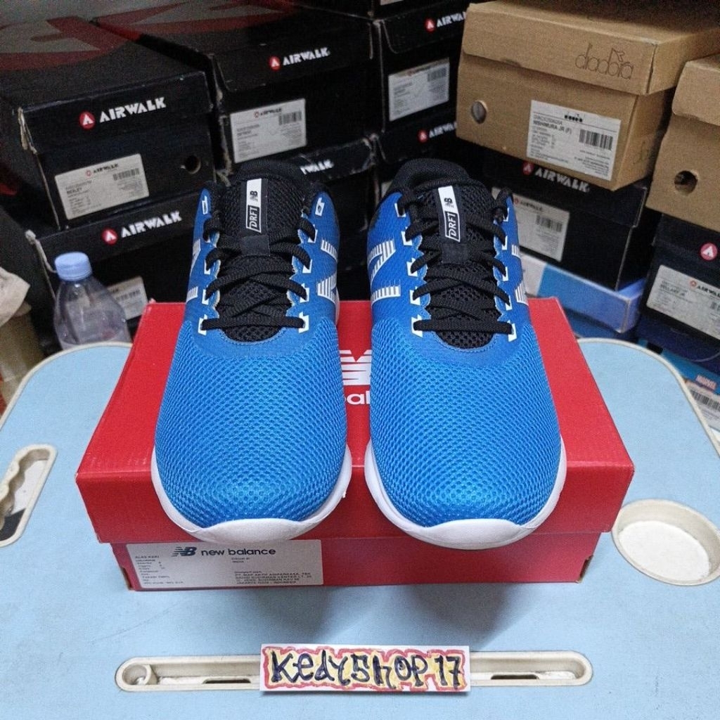 Sale 70% Sepatu Olahraga Pria NWBLC (MDRFTXE1) Vision Blue Original Resmi Sport station