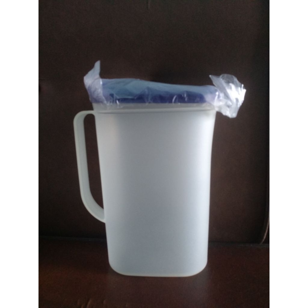 SALE -NEW- Tupperware Fridge Jug 2L/2.0 L