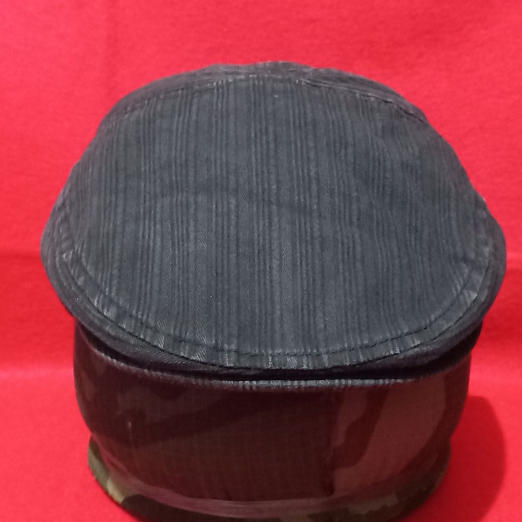 Topi Second Flat Cap Preloved 84