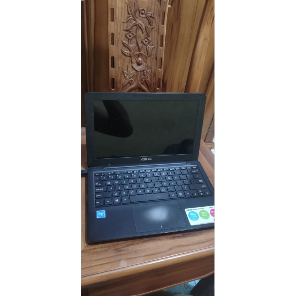 Asus Laptop minus