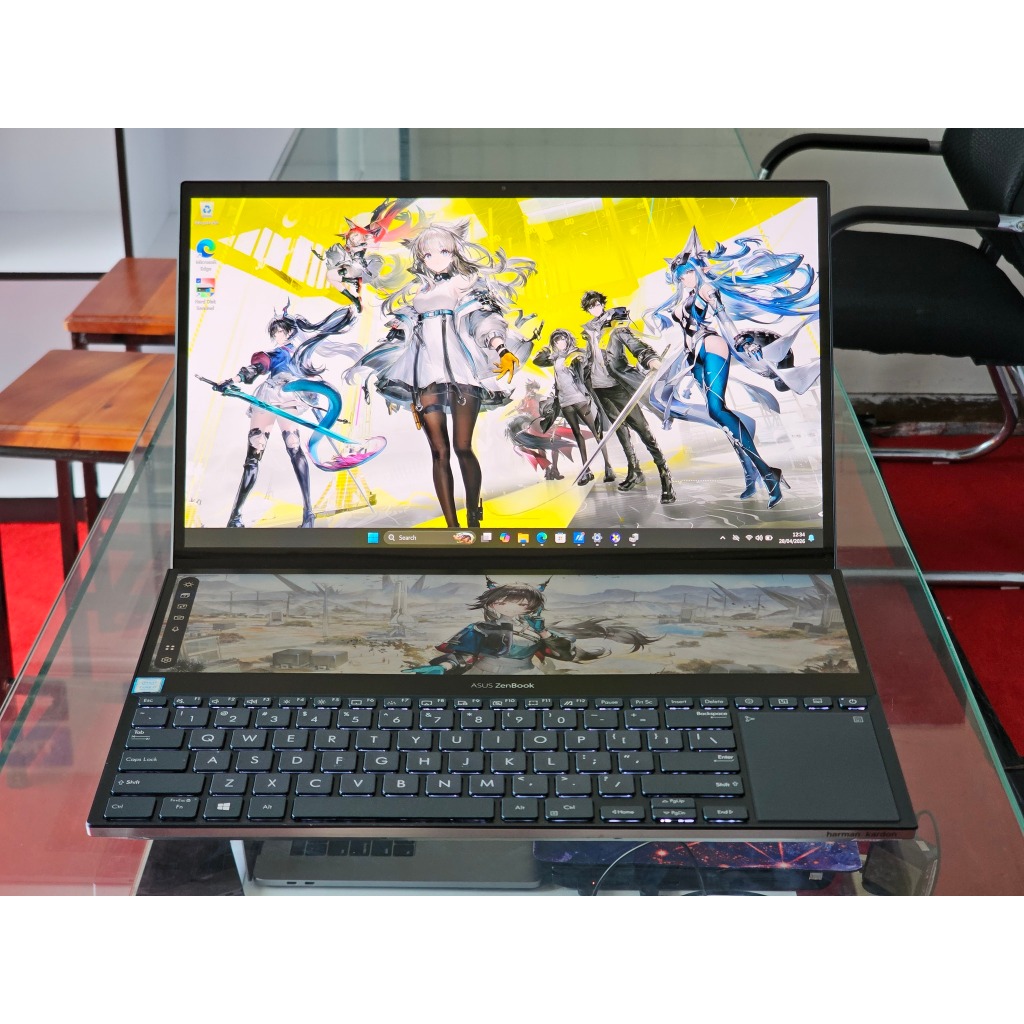 ASUS Zenbook Pro Duo UX581GV intel Core i7 Ram 32 GB SSD 2 TB Nvidia RTX 2060 Layar 4K UHD OLED Touc