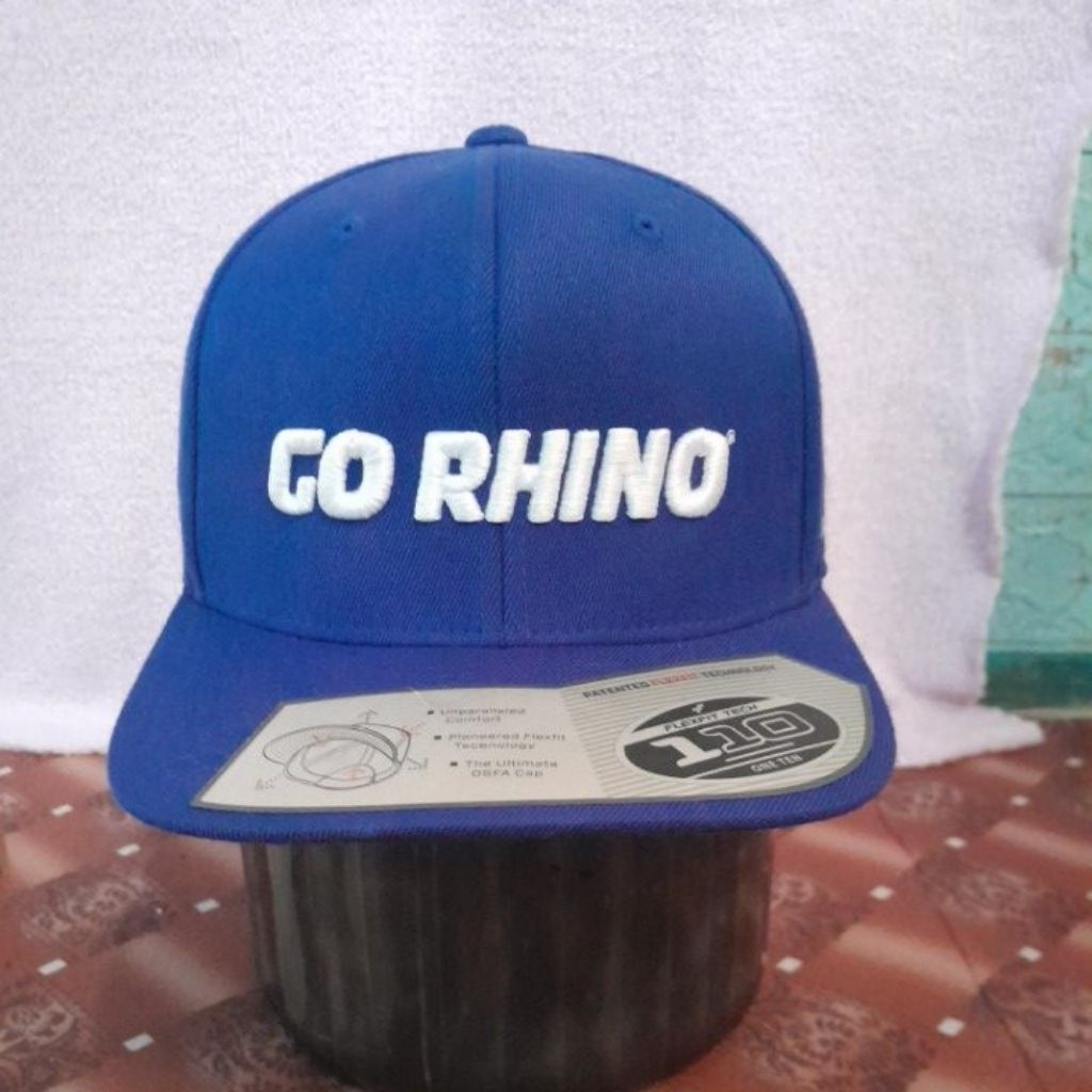 topi brand second ( yupoong flexfit )