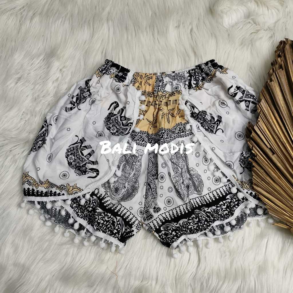 CELANA PENDEK POM-POM DEWASA BALI