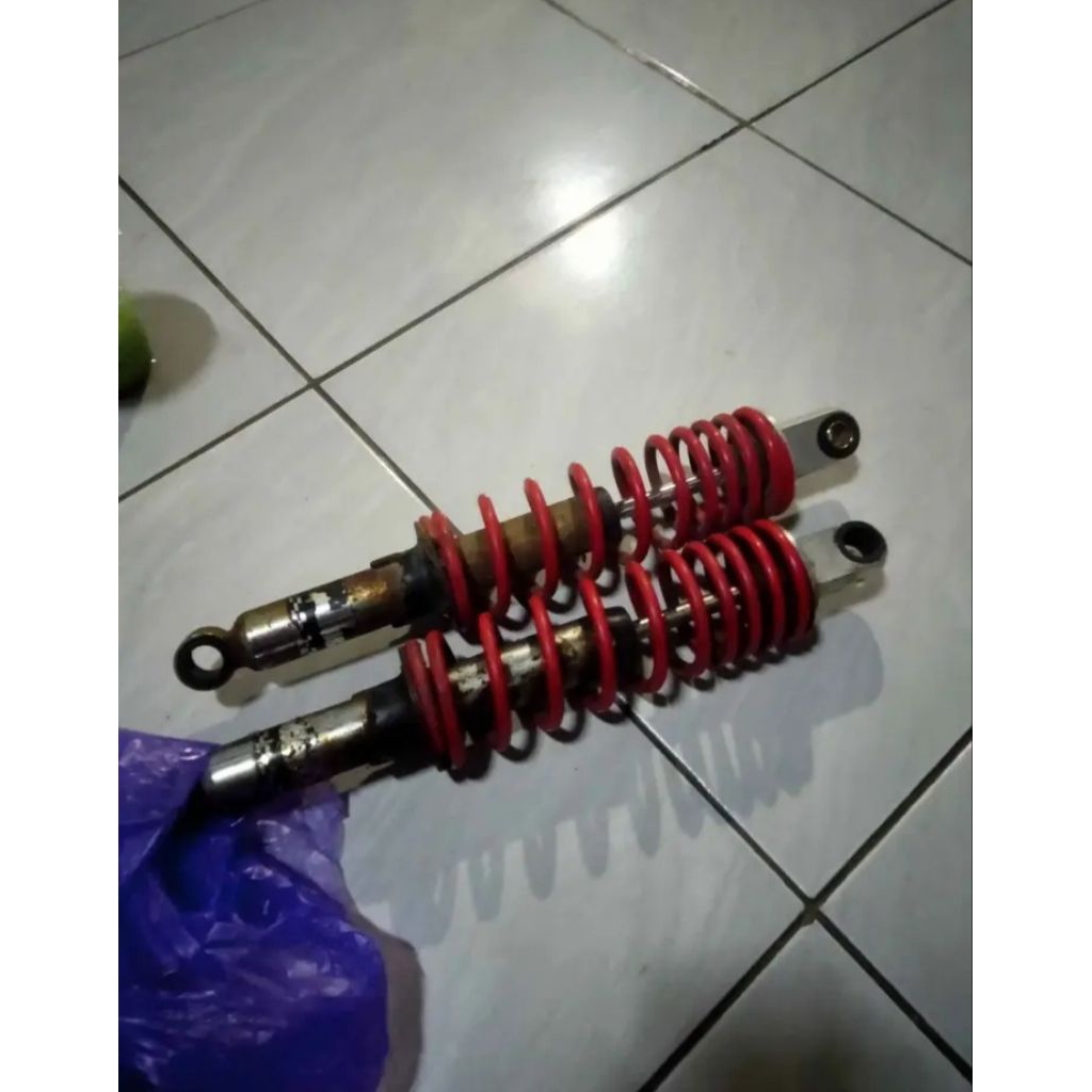 Shockbreaker belakang variasi Revo kharisma Blade Supra x 125 Supra x Lama grand prima legenda Astre