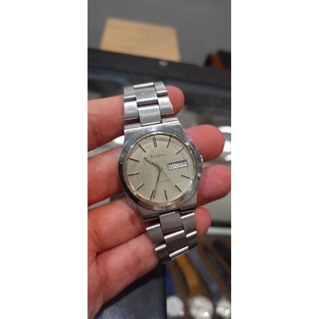 jam vintage bulova automatic