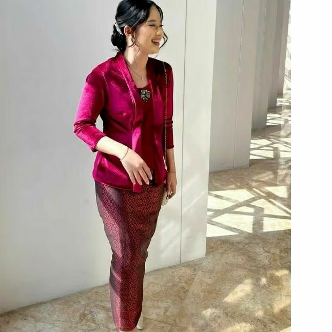 Atasan Kebaya  Bludru KutuBaru Polos Lengan Panjang