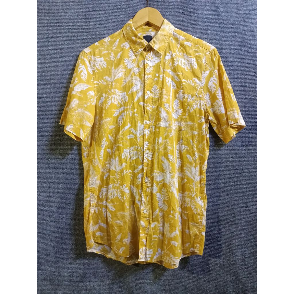 Kemeja H&M Yellow Floral Print Resort/Kondisi Mulus/100% Cotton/Made In Bangladesh