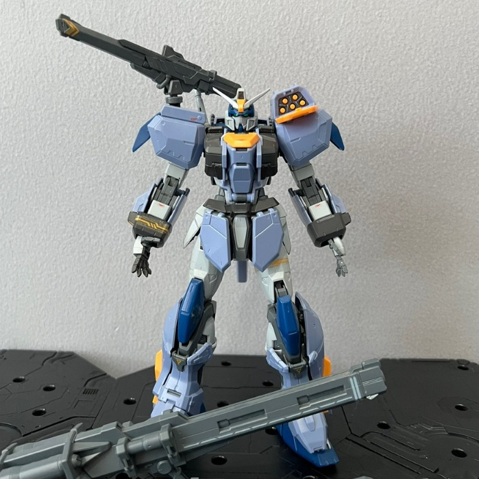 MG 1/100 Duel Assault Gundam (Bandai)