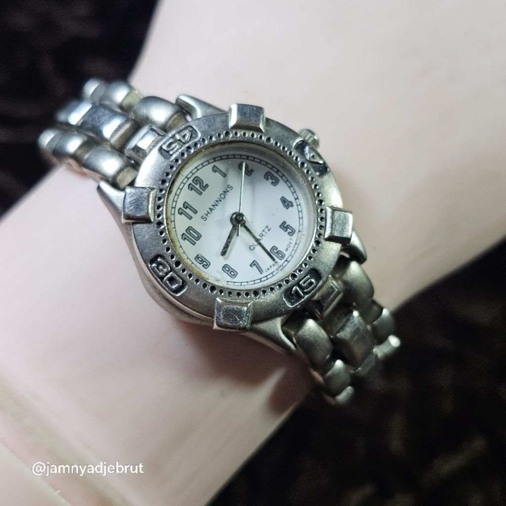 Jam Shannons Diver Vintage Grey White Ladies Bekas