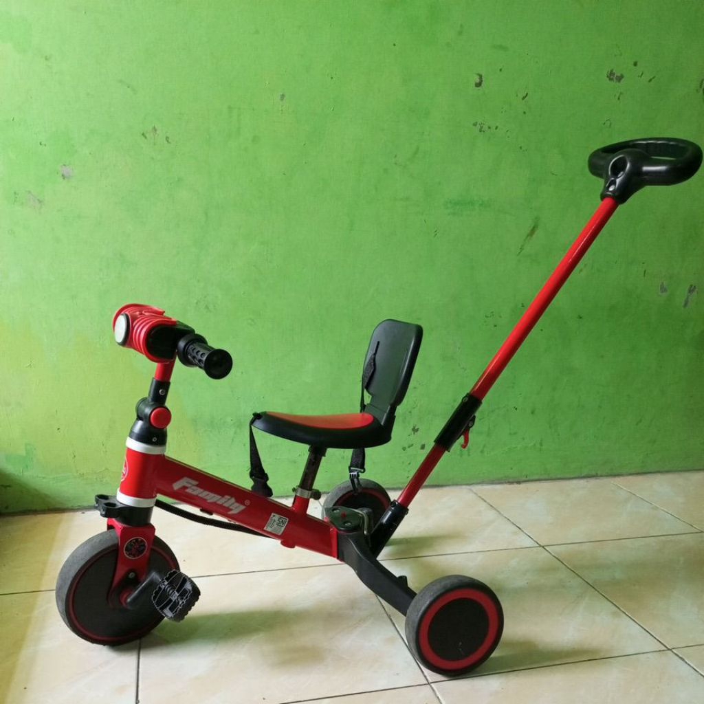 sepeda anak roda 3 merk family