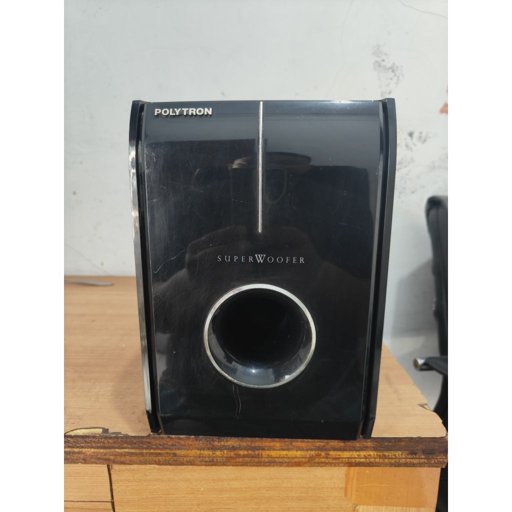 speaker subwoofer aktif Polytron SWF 139