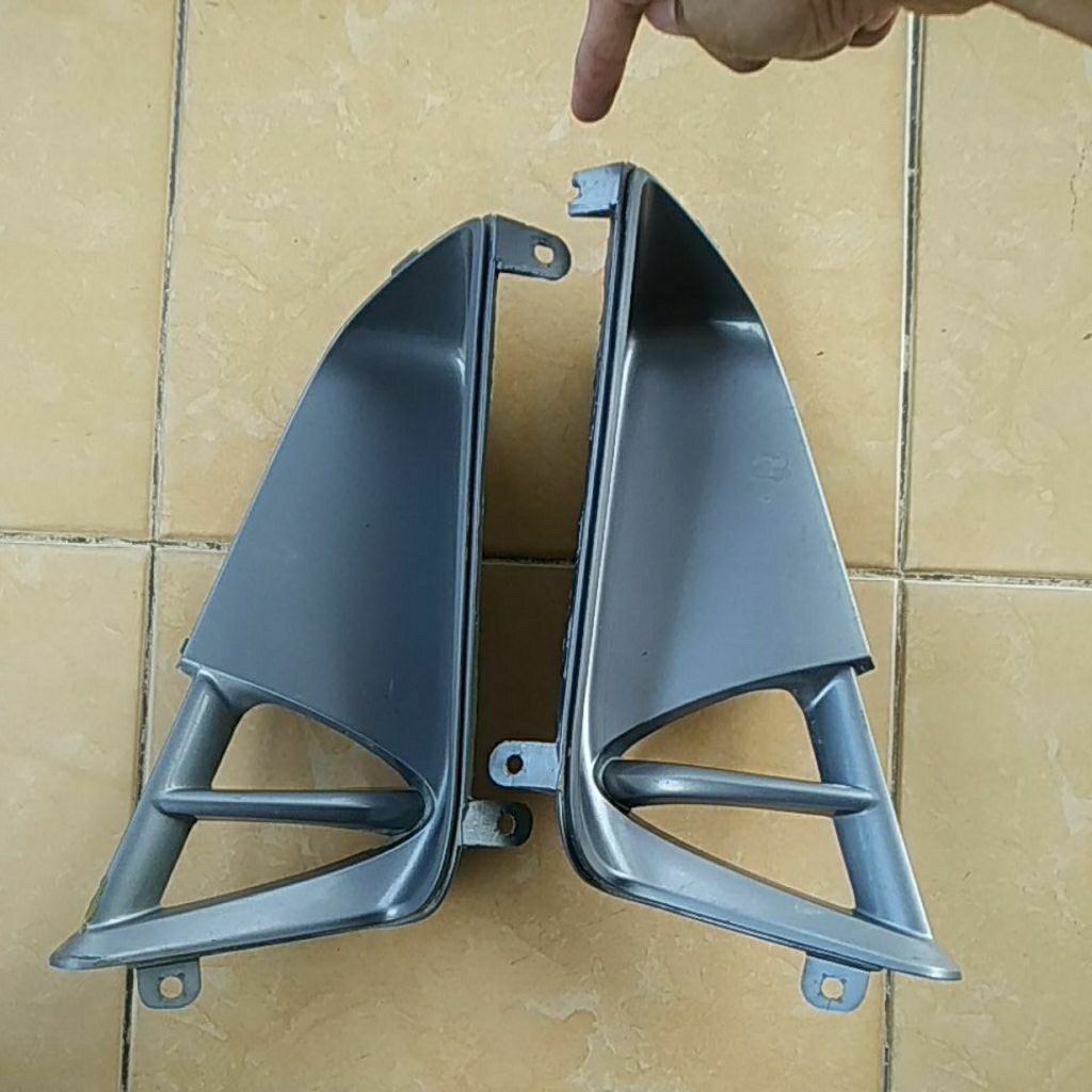 Cover Angin Sayap Honda Supra X 125 Batman Abu-abu Original Bekas