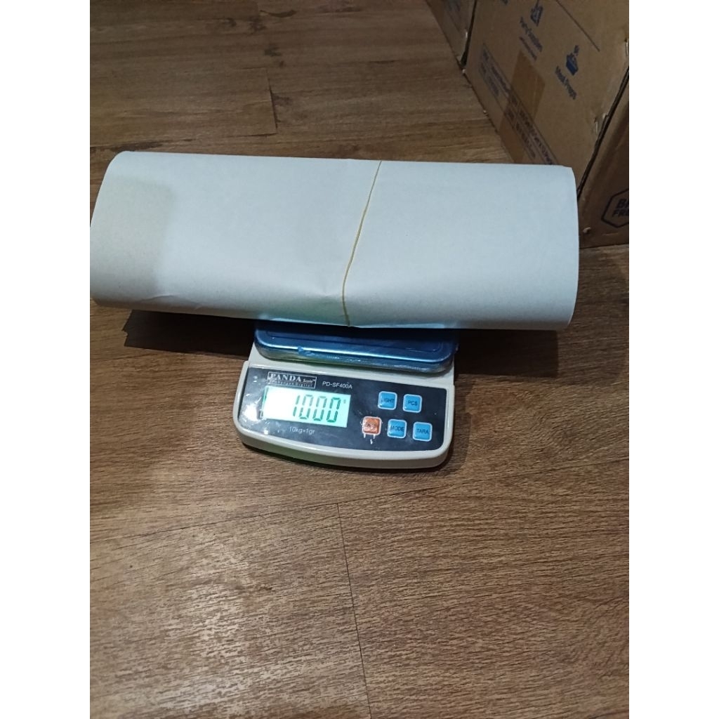 KERTAS KORAN POLOS BERSIH BUNGKUS NASI UKURAN 35 X 44 BERAT 1KG KERTAS PELAPIS NASI PADANG ALAS GORE