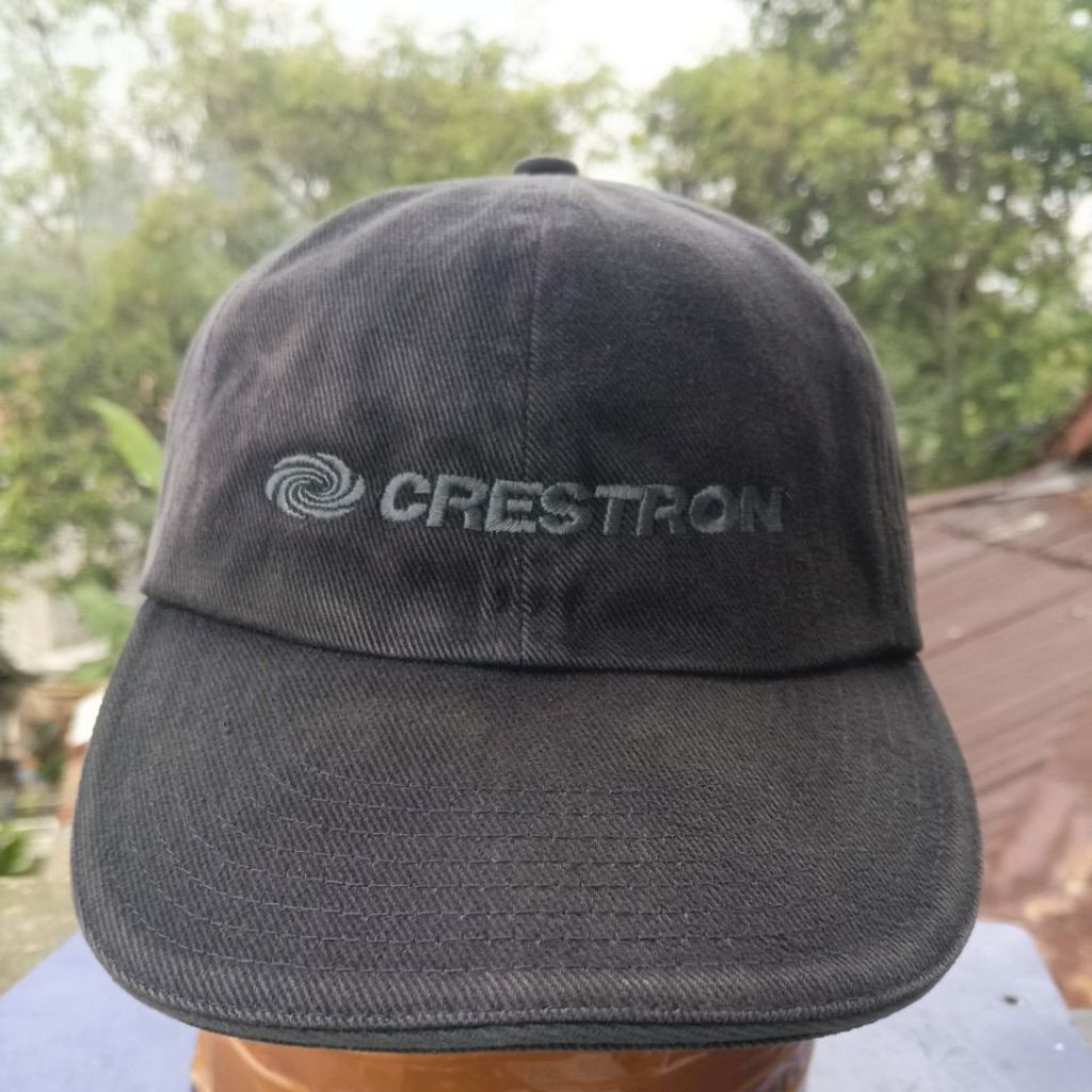 Topi Adams "Crestron"