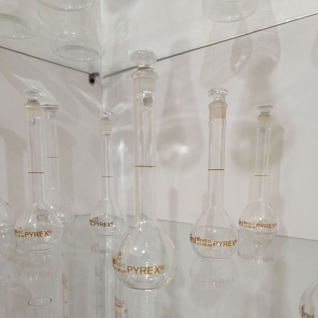 Labu ukur pyrex 50ml