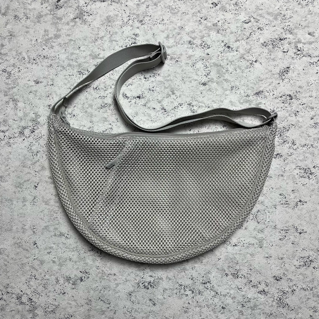 Uniqlo Round Shoulder Bag Mesh