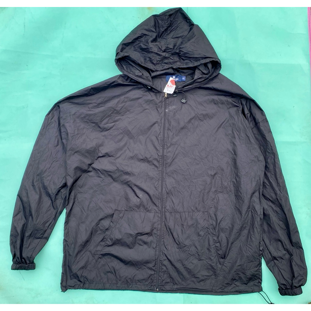 Jaket Windbreaker Okkane Hitam