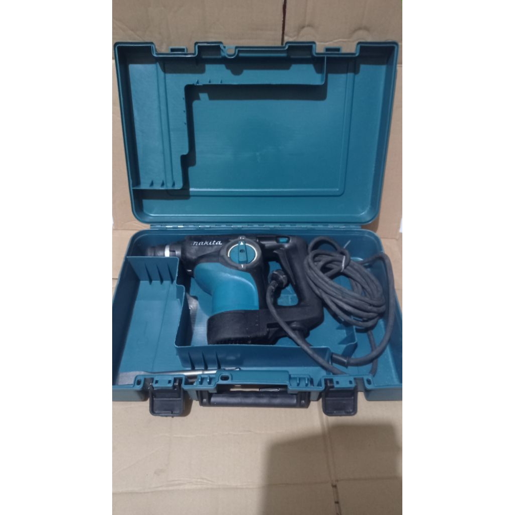 BOR SDS BOBOK BETON MAKITA ROTARY HAMMER  HR2810 SECOND  ORIGIONAL