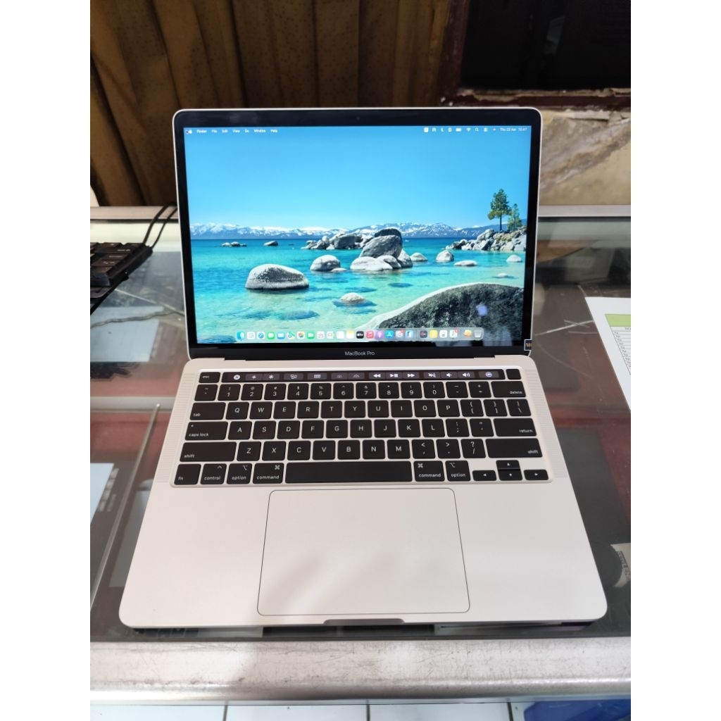 Macbook Pro 13 2020 i7 32GB 512GB