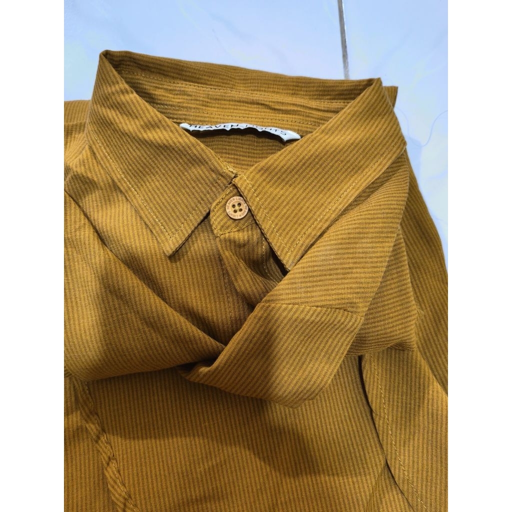preloved VVGC . KUNYIT TUA. Tunik HEAVENLIGHTS HEAVEN LIGHTS LIGHT hL heavenlight blouse atasan