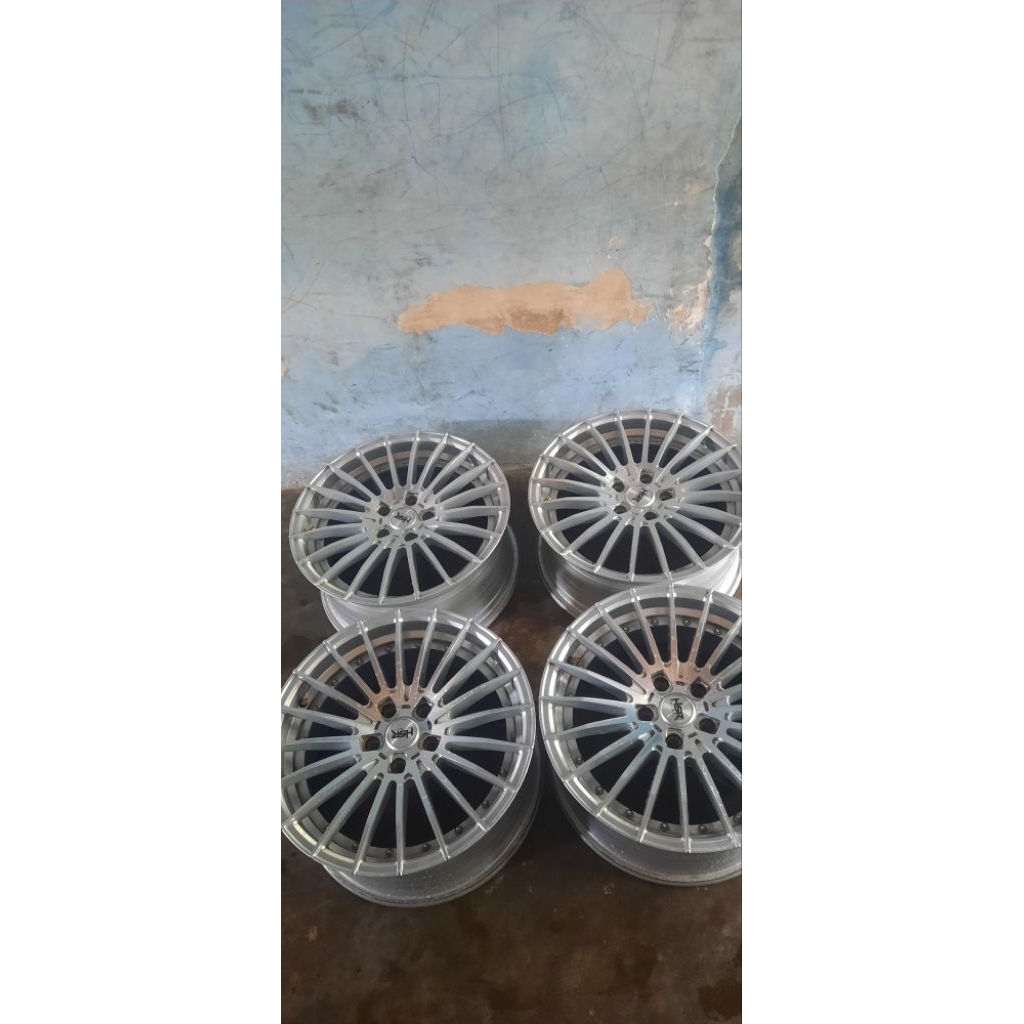 velg HSR R18