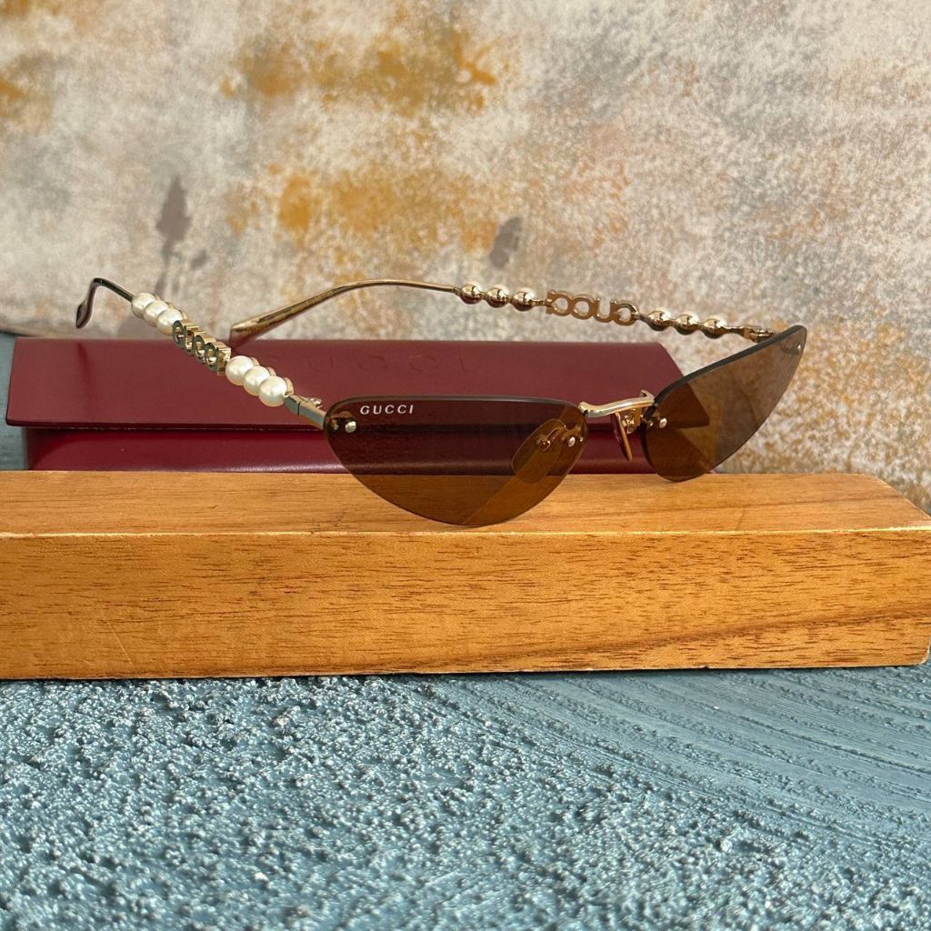 Gucci Pearl Cat Eye Sunglasses Brown - Gold