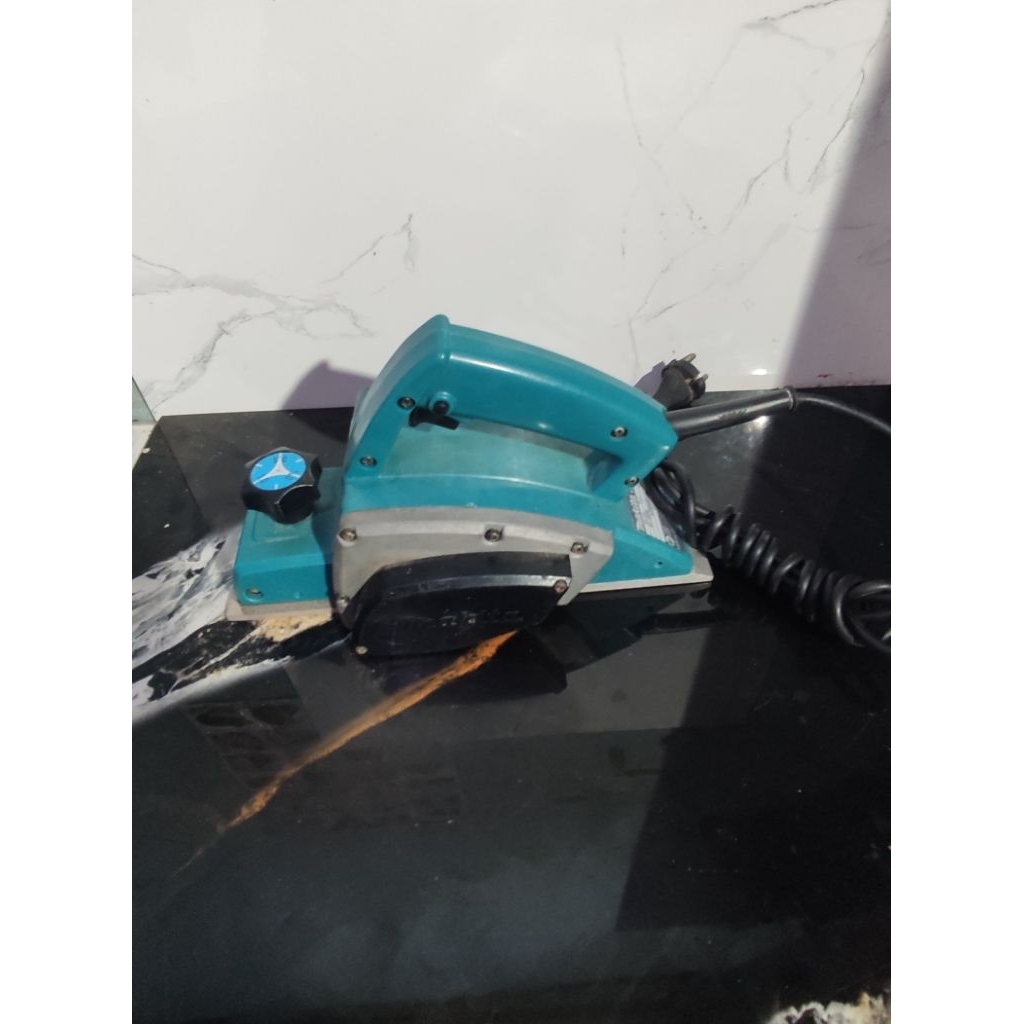 MAKITA N1900B MESIN SERUT KAYU MAKITA N1900B Second Ori