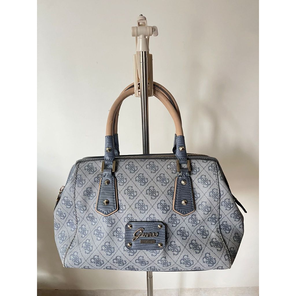 GUESS Hand Bag Blue Denim Dengan Tali Panjang