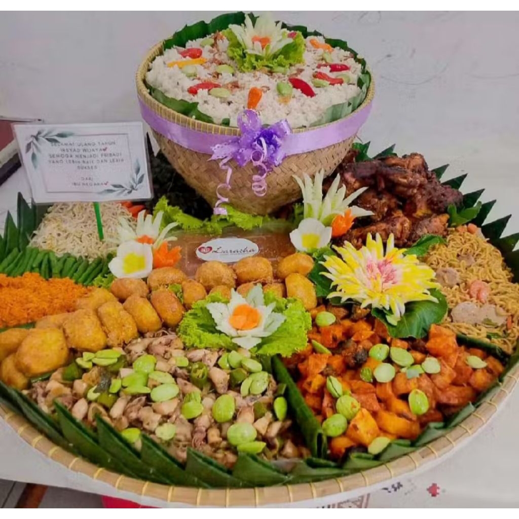 Nasi Tumpeng/Nasi Liwet