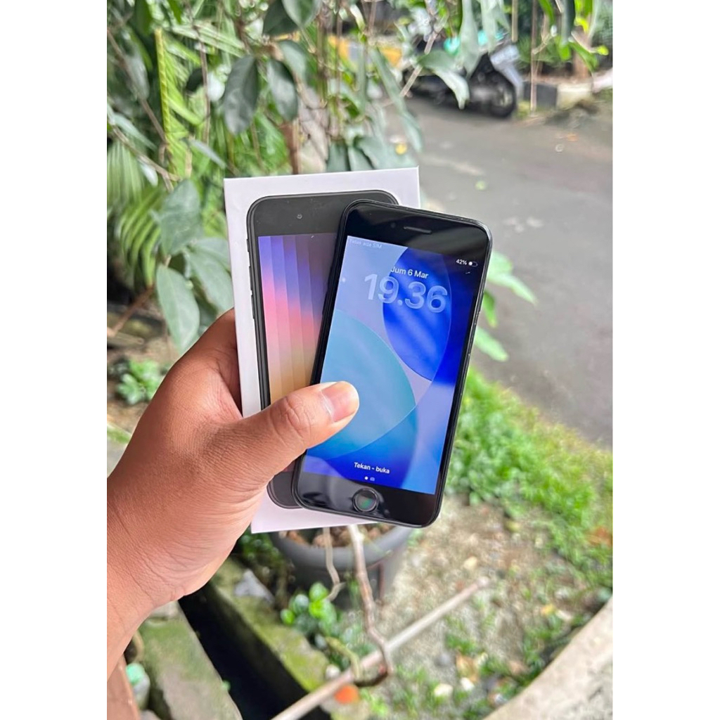 iPhone SE 3 2022 128GB