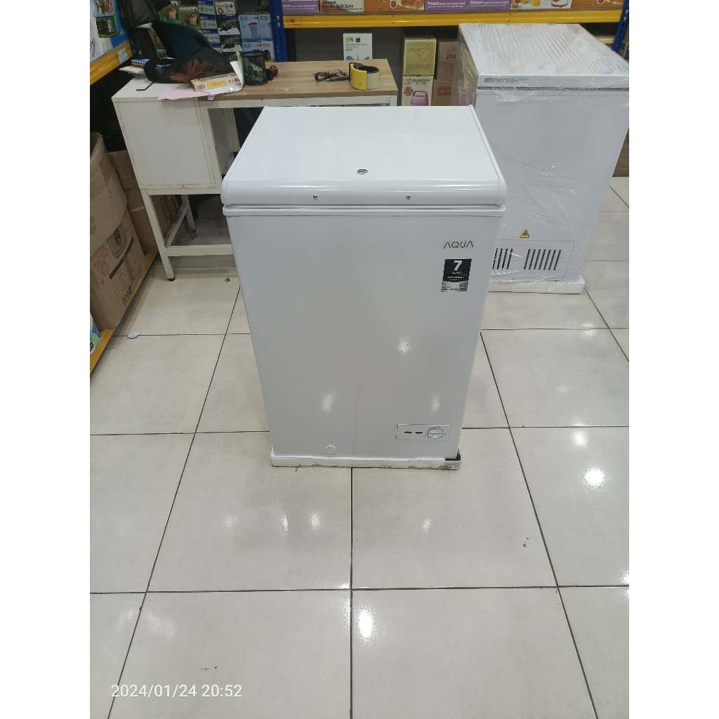 freezer aqua hartono bekas.
