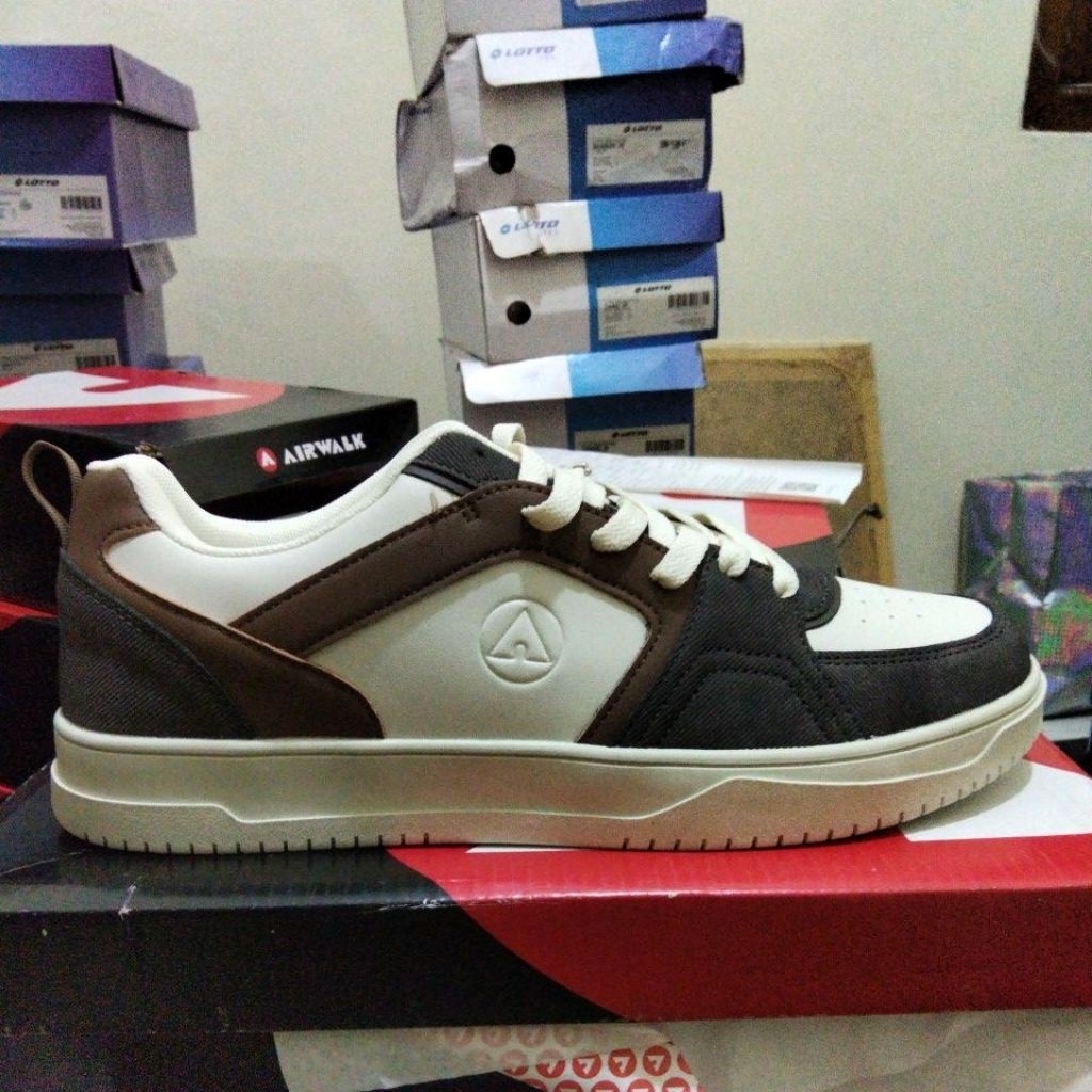 Sport Station Sneakers Airwalk Darius size 43