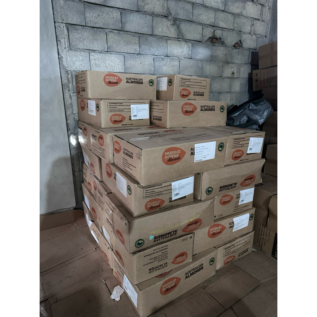 1 DUS KACANG ALMOND MENTAH PREMIUM BERAT 22.68 KG
