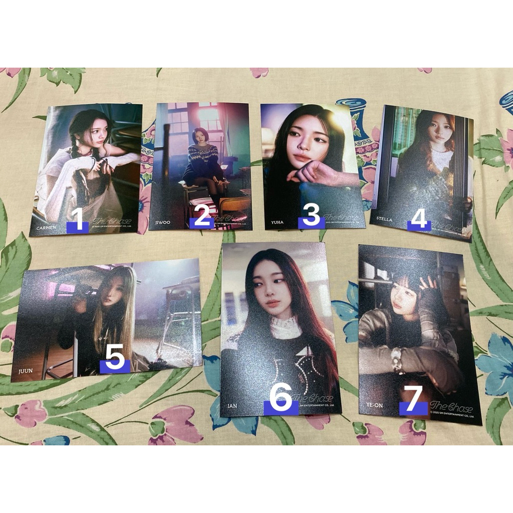 [OFFICIAL] Hearts2Hearts The Chase Debut Postcard MD | Carmen Jiwoo Yuha Stella Juun Ana Ian Yeon