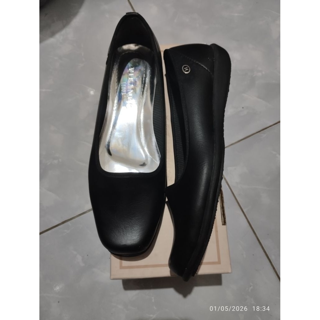 sepatu Vilando 11001 hak 1cm