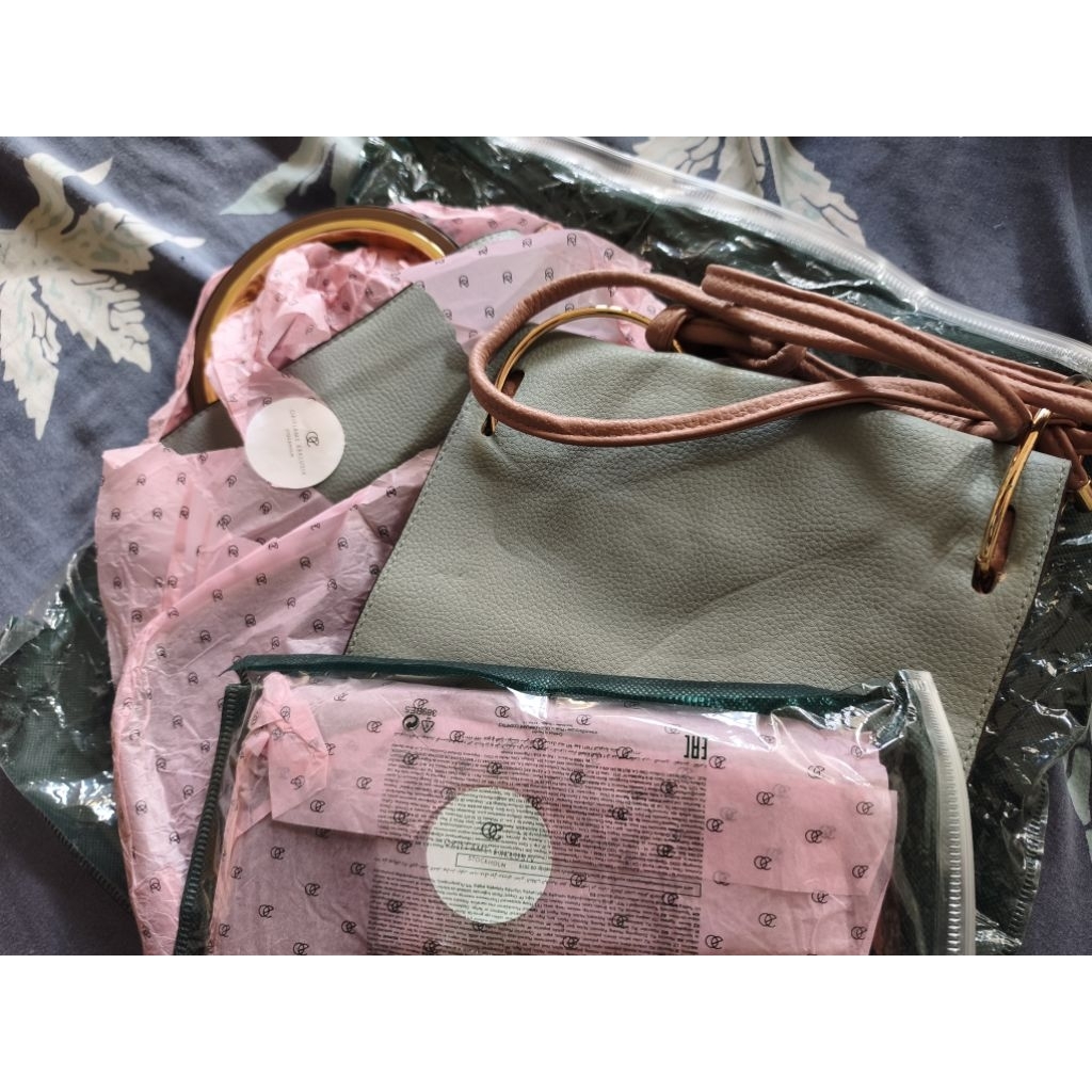 Tas wanita Oriflame Tas besar sling bag dan dompet