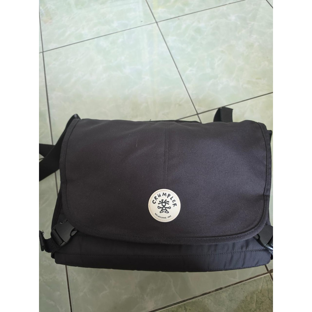 Tas Kamera Crumpler 7 million dollar home bag camera