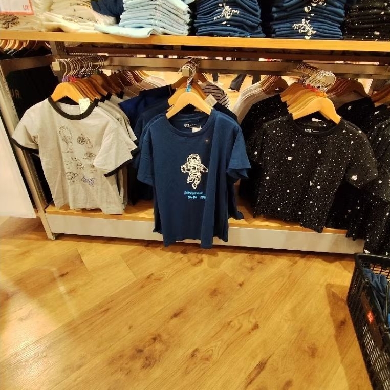 Kaos UT Jason Polan Anak Uniqlo (Unisex)
