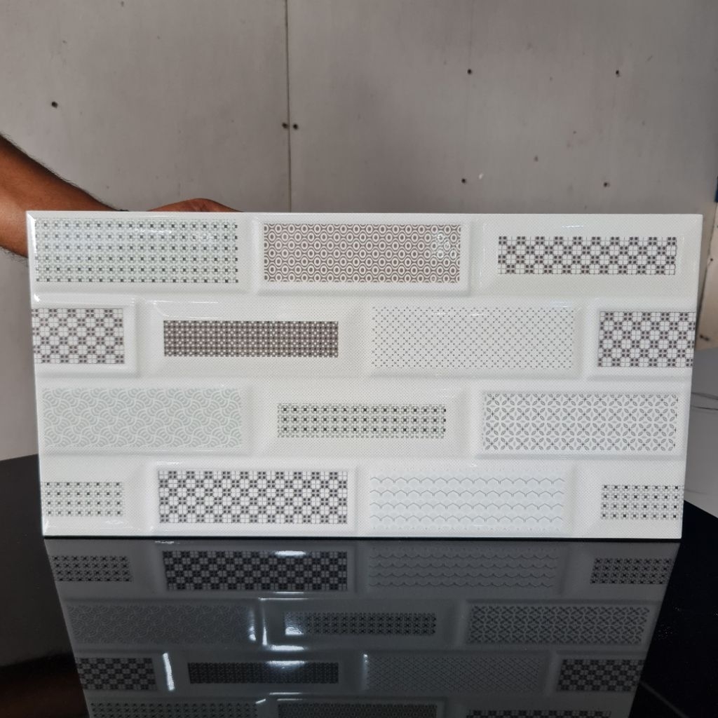 keramik 25x50 dinding kamar mandi kotak bata putih/ modalano deco/kw 1 dinding dapur/keramik tiang/k
