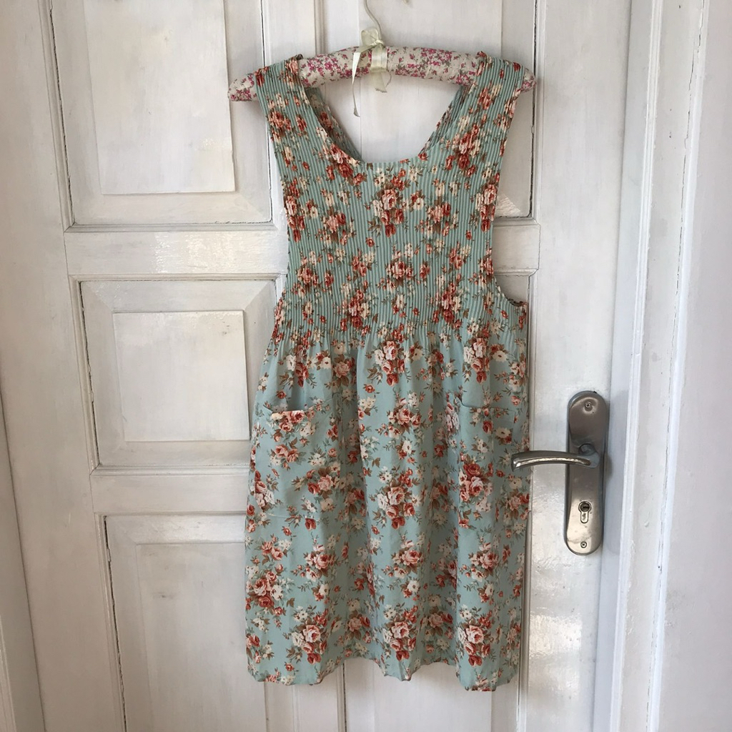 outer vintage plisket vest bunga flower outer jumbo outer hijab outer lucu vest motif bunga rompi mo