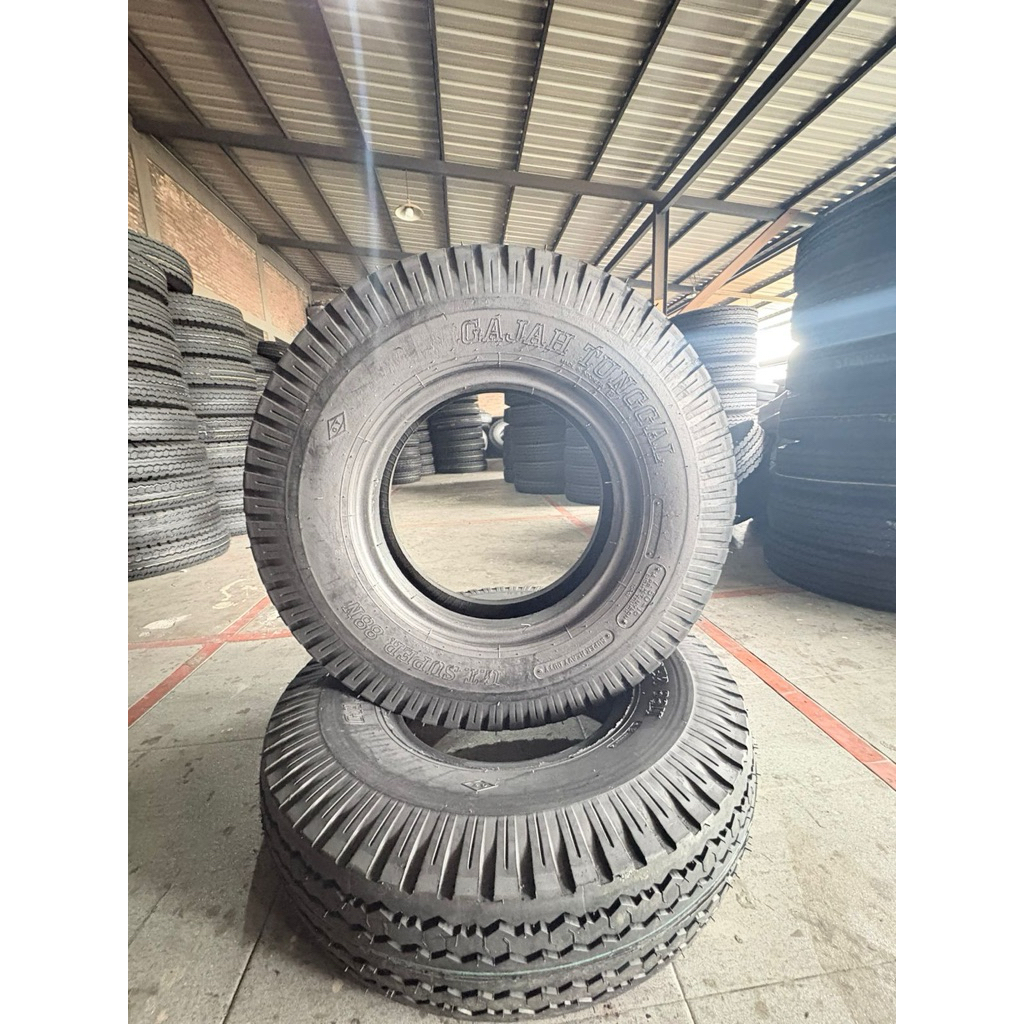 Ban Truk Uk 825-16