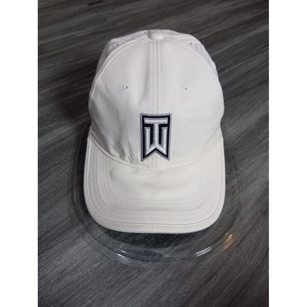Topi Adinda Golf TW (Tiger Wood) DryFit