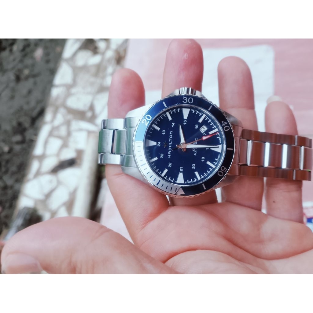Hamilton khaki navy scuba 40 mm ( jam only )