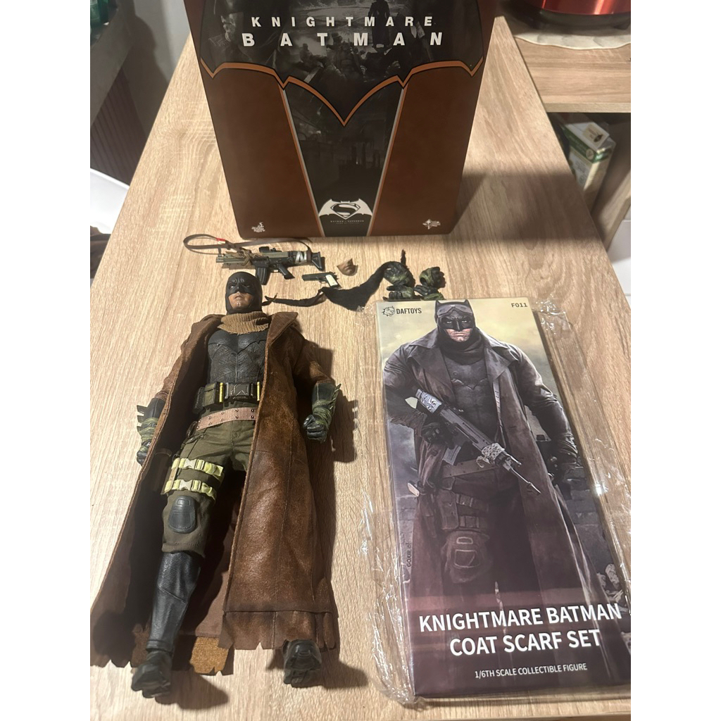 Hot Toys Knightmare Batman