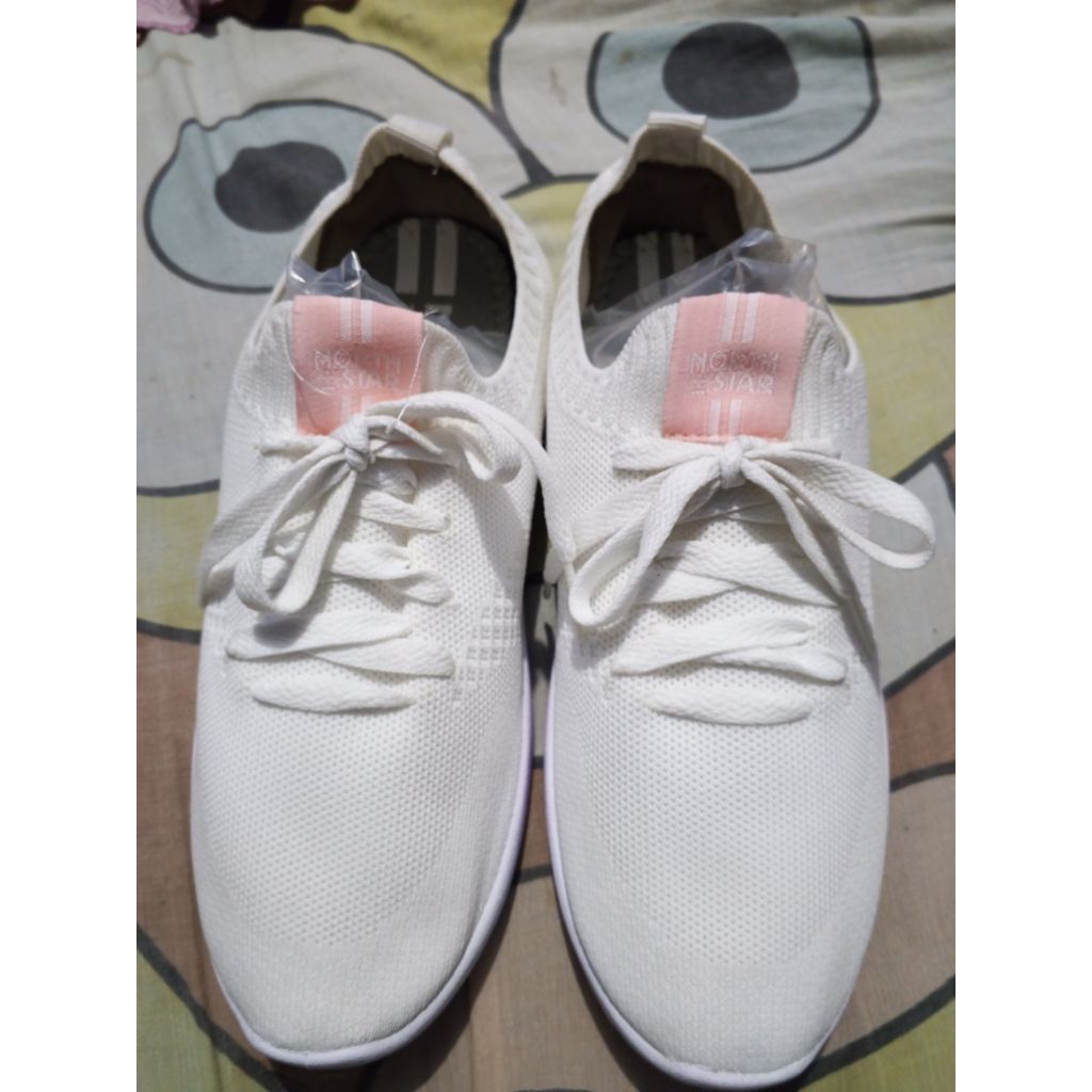 sepatu wanita slip on sneakers model bertali merk bata
