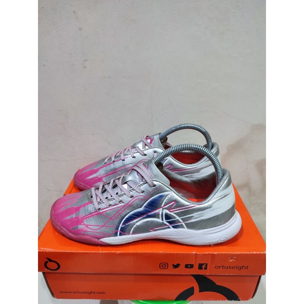 Sepatu Futsal Ortuseight Catalyst Legion V5 IN - Desain Stylish, Sol Karet Tahan Lama, Kualitas Orig