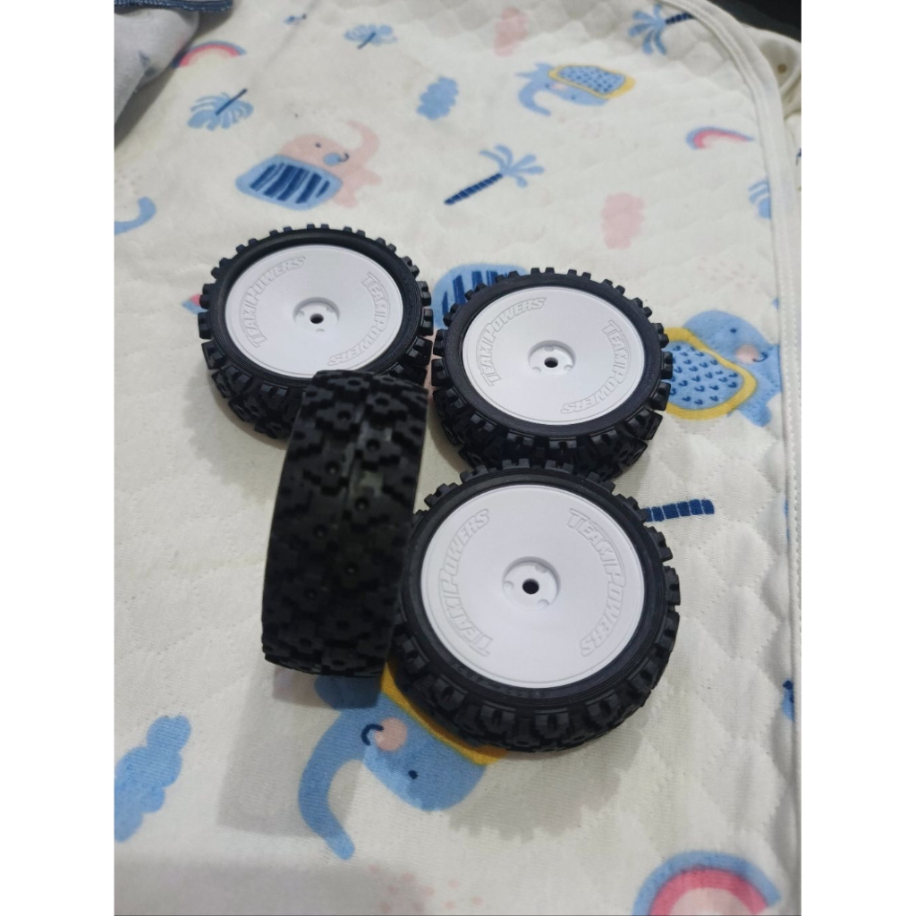 ban rc rally 1/10 4pcs