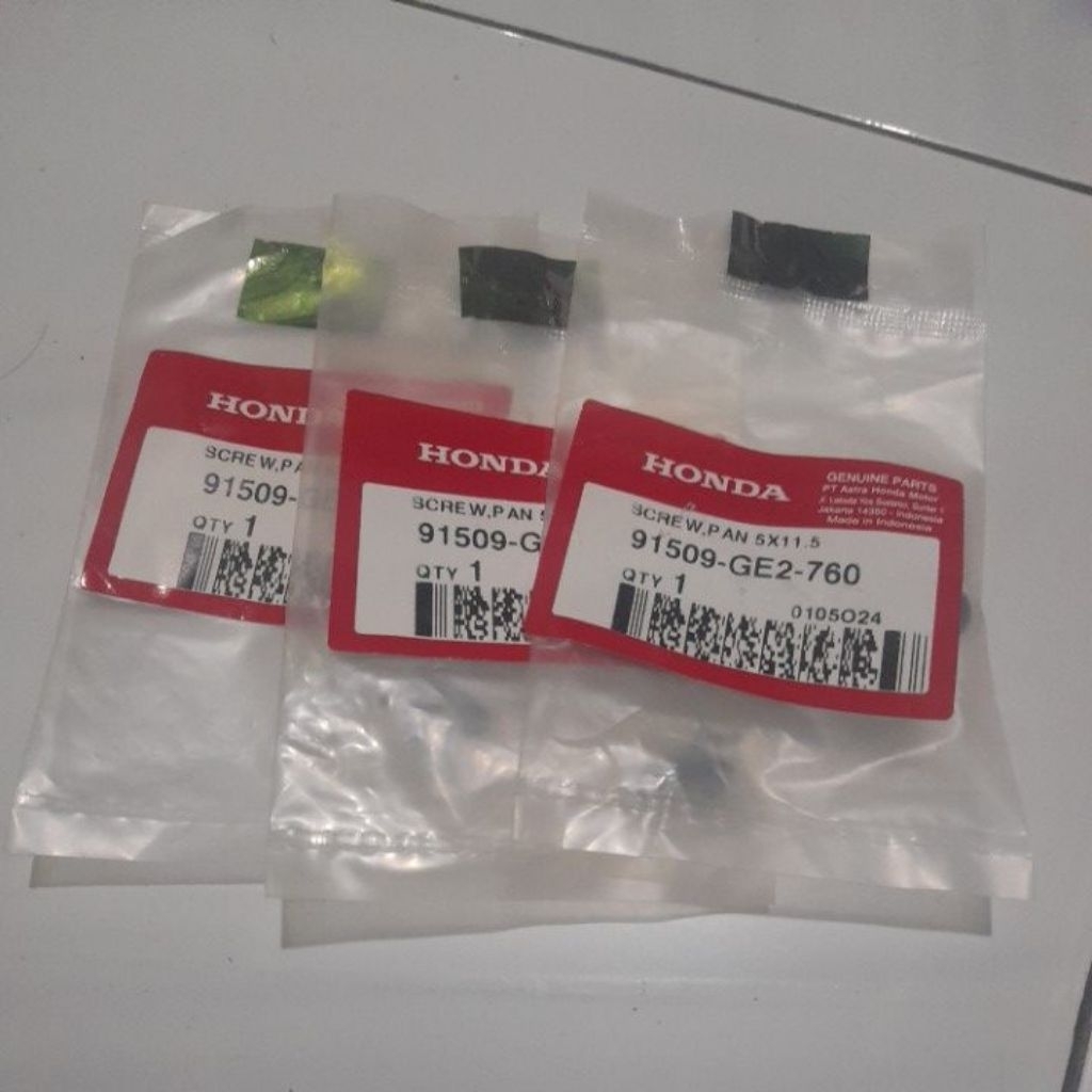 SCREW, PAN 5X11.5 91509 - GE2 - 760