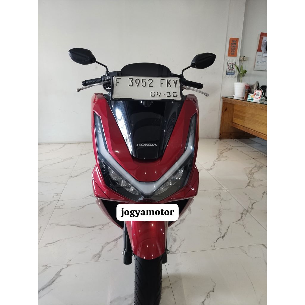 Honda PCX 160 CBS th 2025 motor second rasa baru